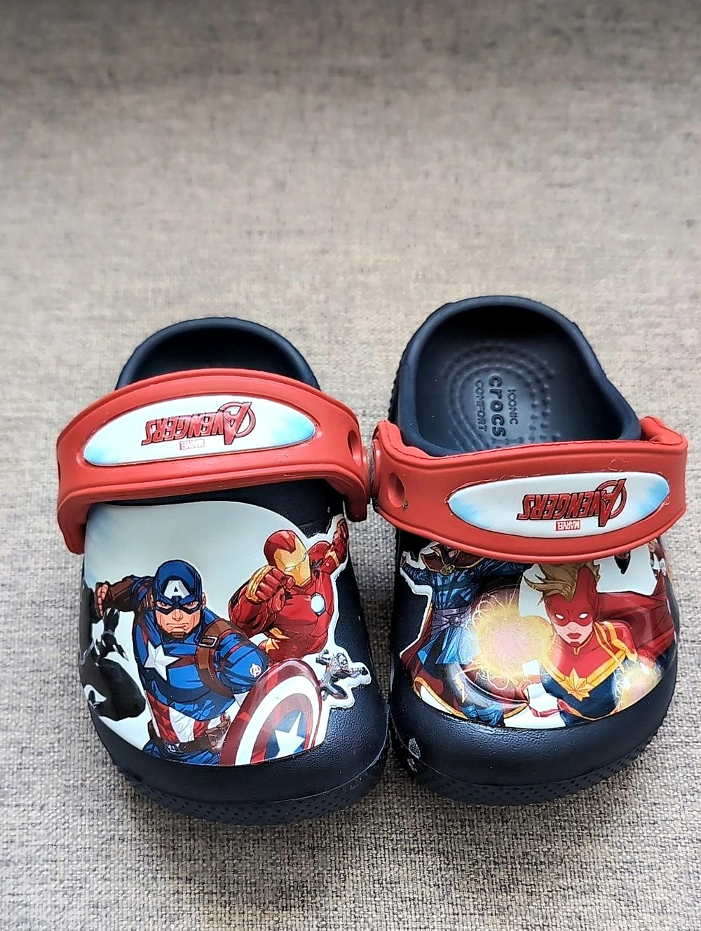 Crocs Kids' Classic Marvel Avengers Clog Kids C4 Blue & Red